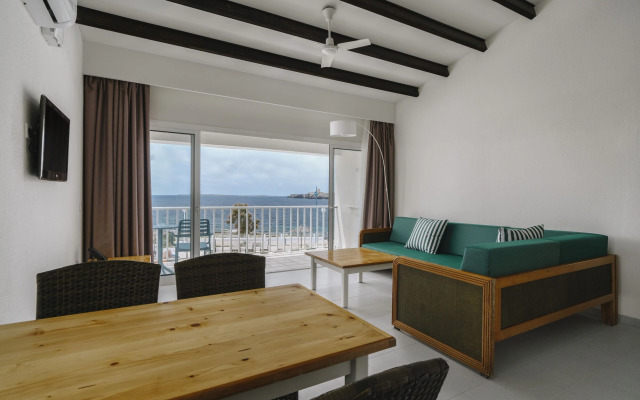 AluaSun Far Menorca Hotel