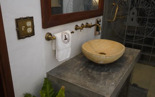 Honda Colonial Magdalena Resort