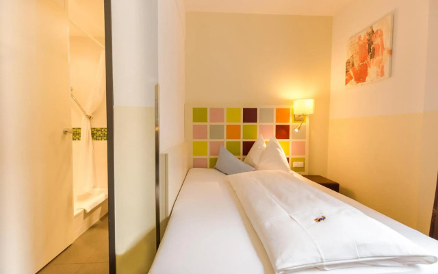Hotel Arooma
