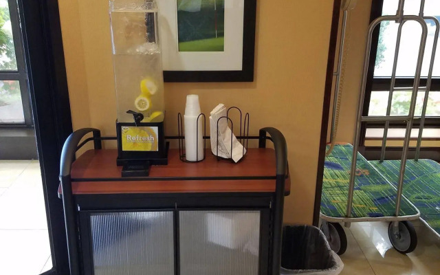 Comfort Inn Syosset - Long Island