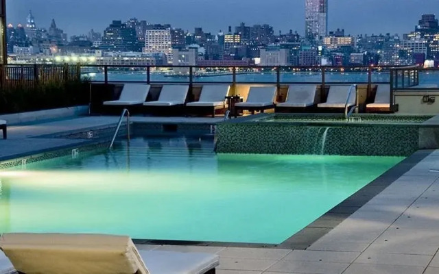 The Mcqueen - Self-Catered Apartment