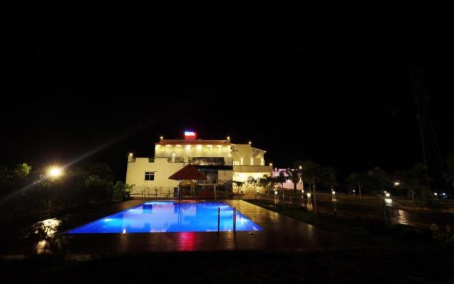 Hotel Rajeswari International