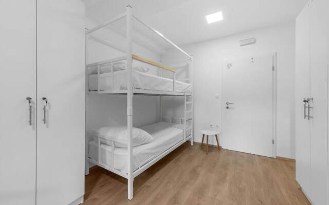 Hostel Elli