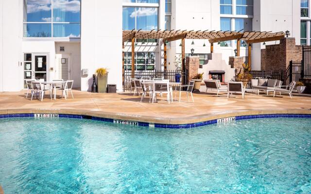 Crowne Plaza Charleston Airport - Conv Ctr by IHG