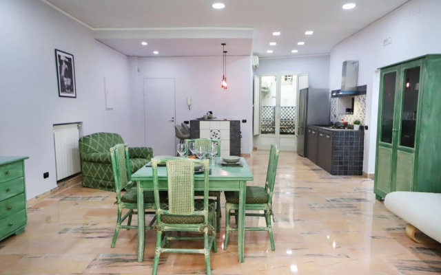 Modern Apartment at Piazza del Ges