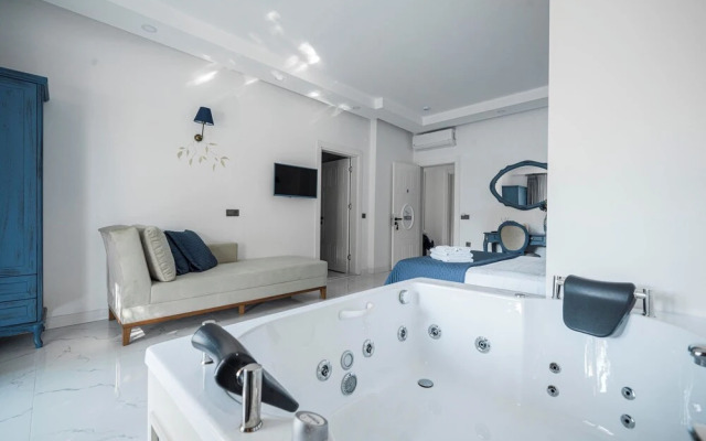 Voger Alaçatı Family