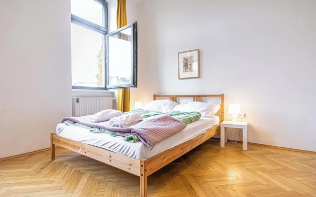 Cozy Room Near U6 Dresdner Subway Line