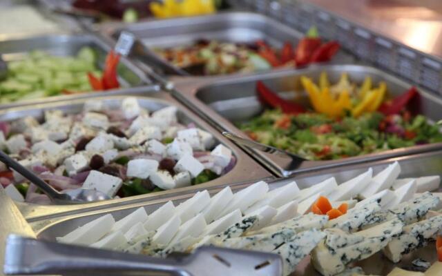 Maleme Mare Beach Resort Hotel