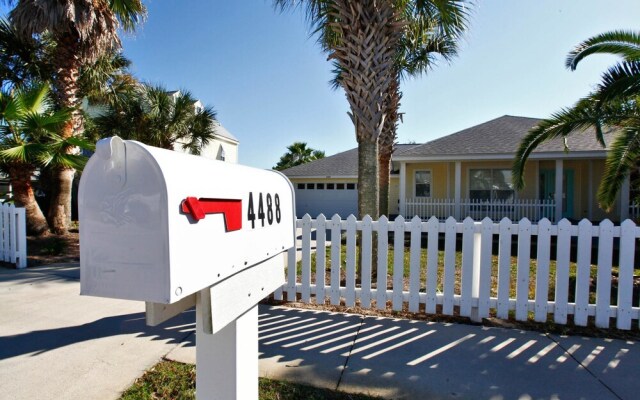 Crystal Beach Home by Panhandle Getaways