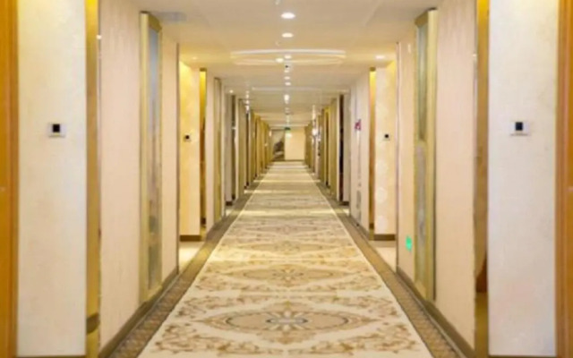 Vienna Hotel Guangdong Chaoyang Mianxi Road