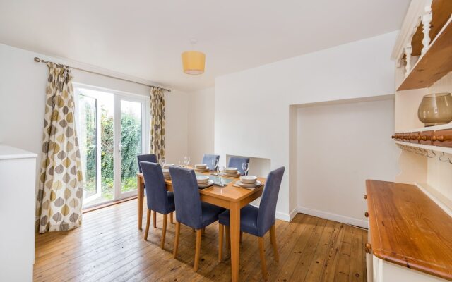 Sanger Lodge 3-Bedroom House