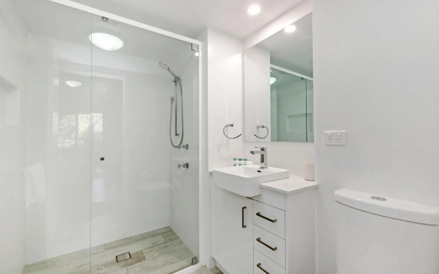 Lennox Beach Resort
