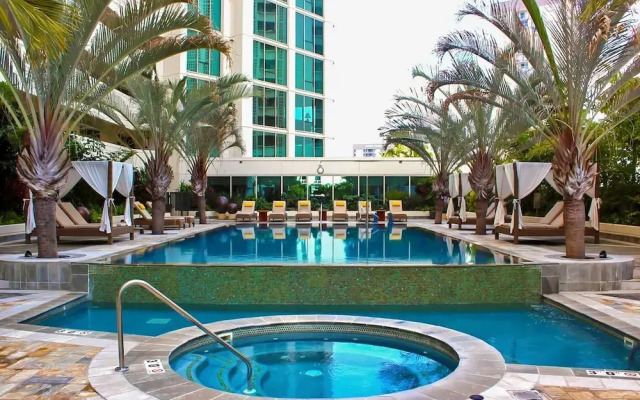 Allure Waikiki 2 Bedroom Condo by RedAwning