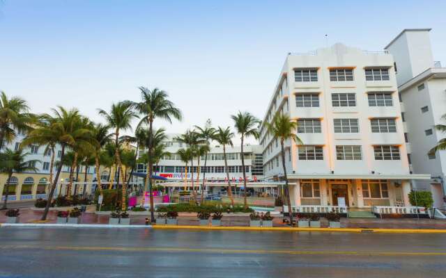 Clevelander Hotel – Adults Only