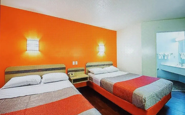 Vista Inn & Suites Pigeon Forge