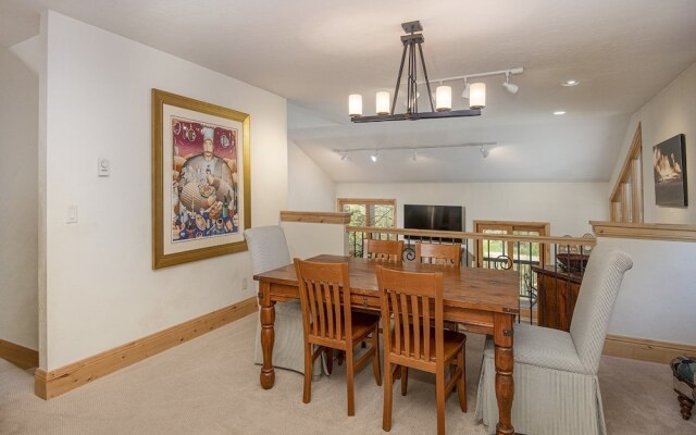 Coldstream Townhome 19