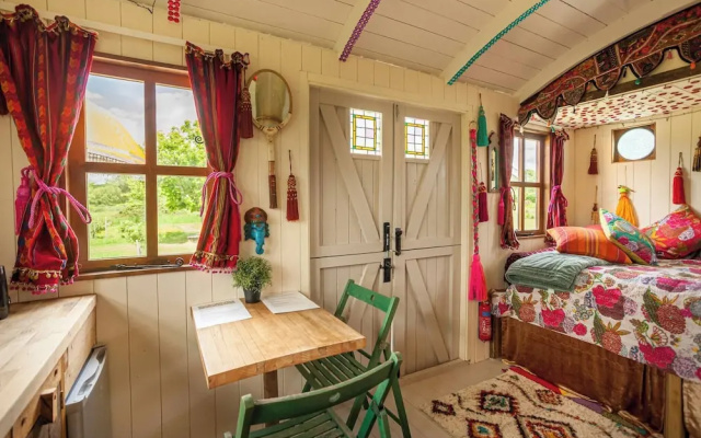 Orchard View Shepherds Hut