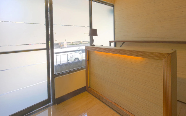 OYO 769 Poblacion Suites Polaris