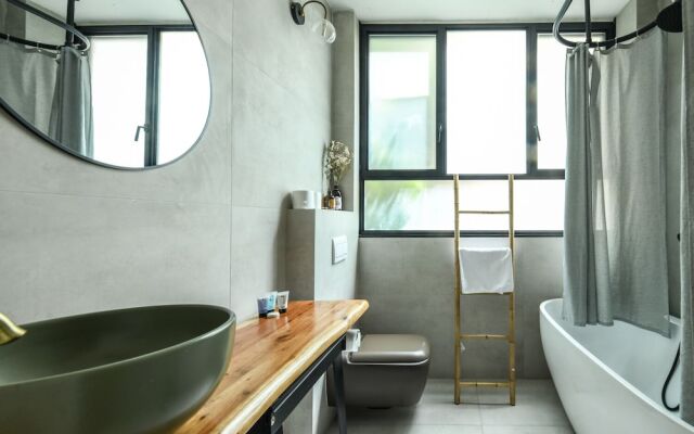 Stylish and Modern 3BR TelAviv Apartment