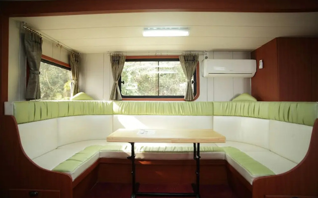Pamping Jeju Caravan