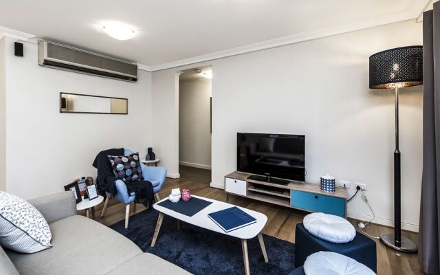 Sky Gardens Sunset River View Netflix Wine Parking