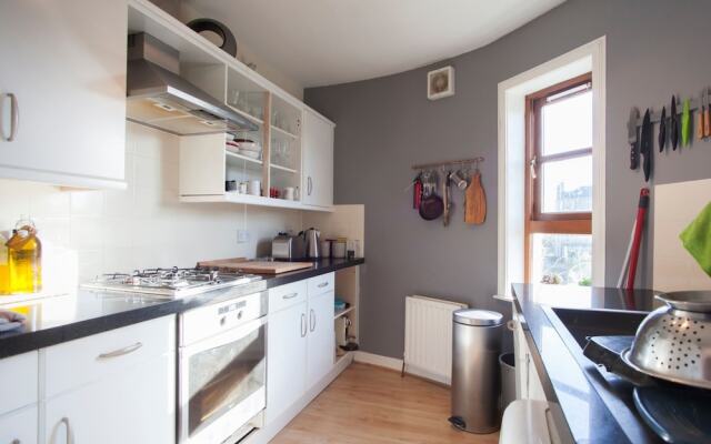 Sunny Flat W/parking Near Royal Botanic Garden