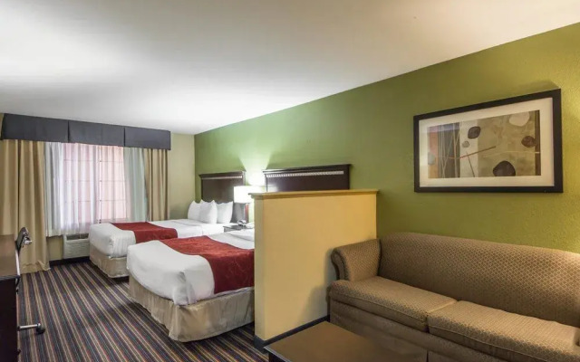 Comfort Suites East / I-44
