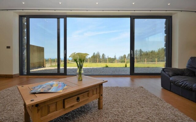 Immaculate 5-bed House Located in Caernarfon