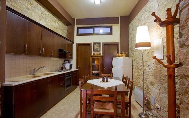 Rodoulas Traditional Village House