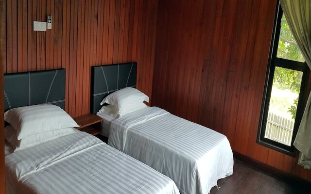 Bukit Belanda Jungle Lodge