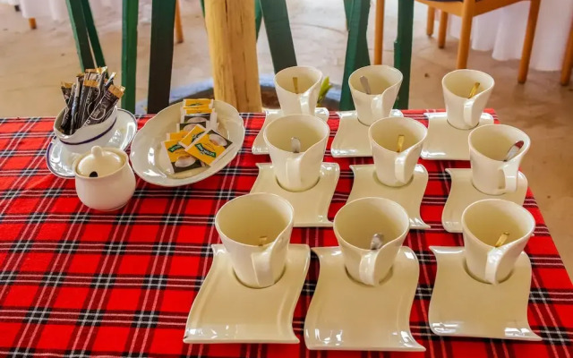 Amanya 2 Rooms Girraffe Family Tent