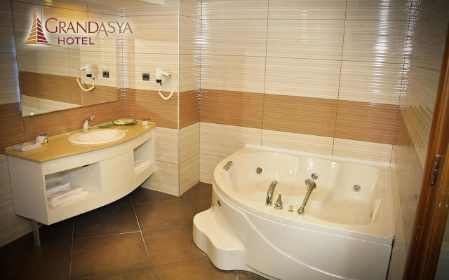 Grand Asya Hotel