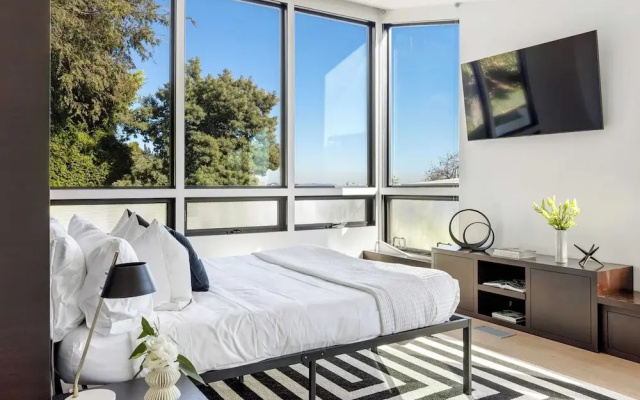 Kings Road West Hollywood Luxury Pool, Views, Firepit, Modern Design
