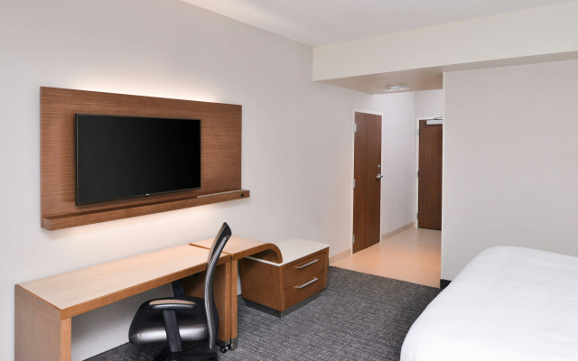 Courtyard by Marriott Columbus Grove City