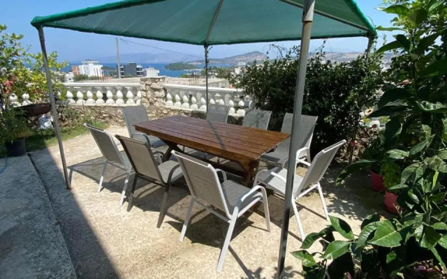 Vila MARE