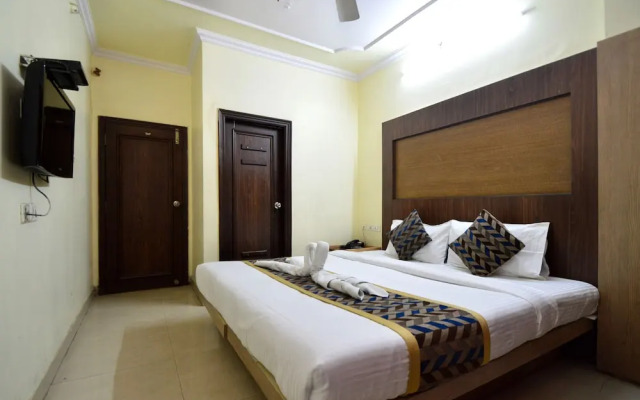 OYO 2289 Hotel Radha Palace