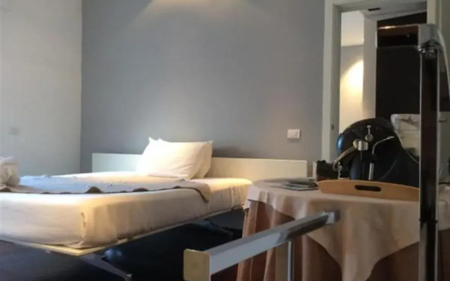 15.92 Hotel