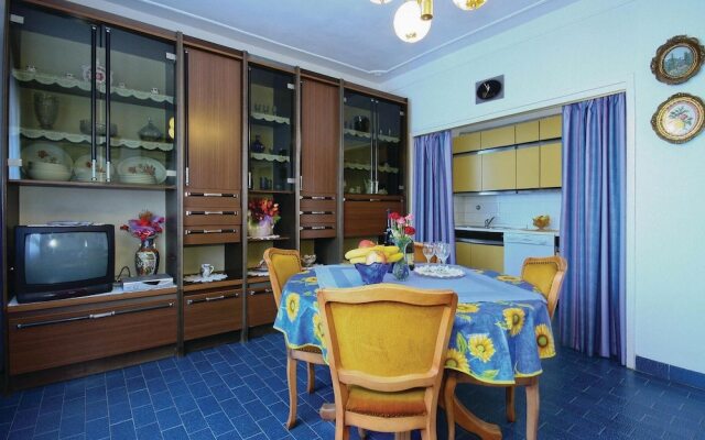 Amazing Apartment in Savudrija With 1 Bedrooms