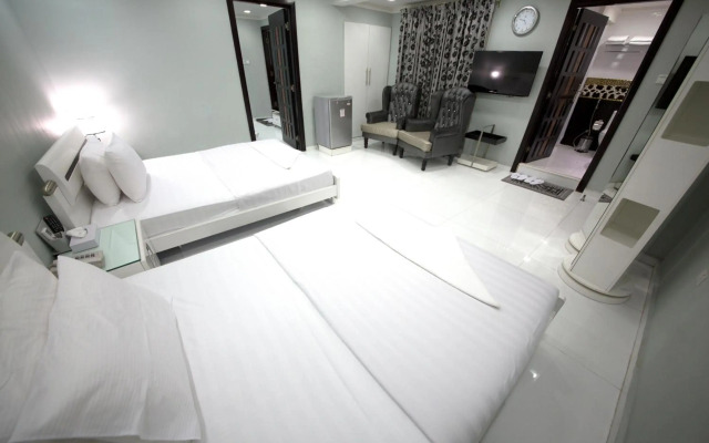 White Fort Hotel