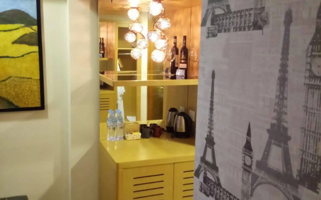 Discovery Hotel