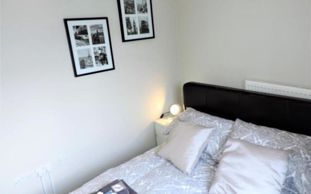 1 Bed Bagshot Pennyhill Accommodation