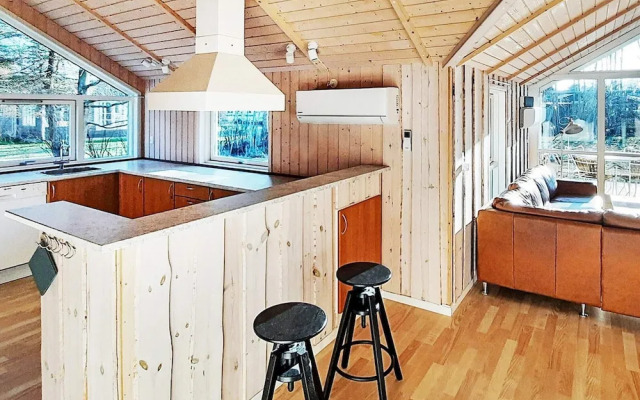 6 Person Holiday Home in Dannemare