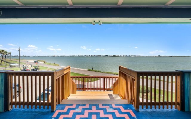 Summer's Little Bay Getaway