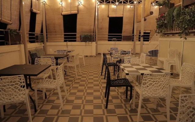Hotel Vrajraj Palace