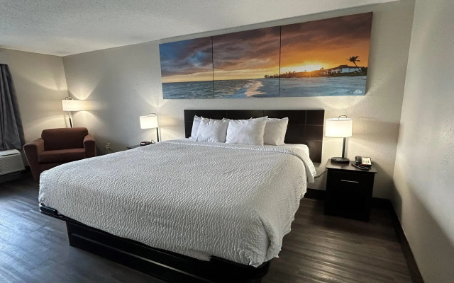 Days Inn by Wyndham Savannah Airport