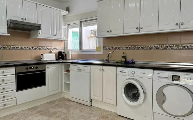 Charming 3-bed Apartment in Fuengirola