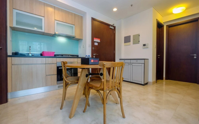 Cozy 1BR with Workspace at Setiabudi Skygarden Apartment