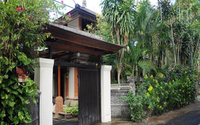 Baliana Villa Legian