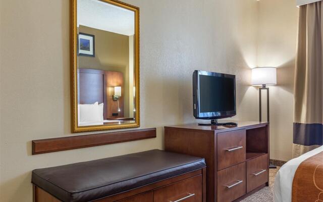 Comfort Suites Raleigh Walnut Creek