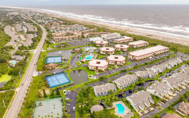 Courtyard Villa 1208